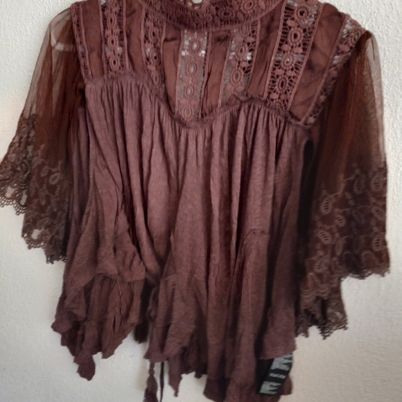 A beautiful top by free people - Picture 5 of 7